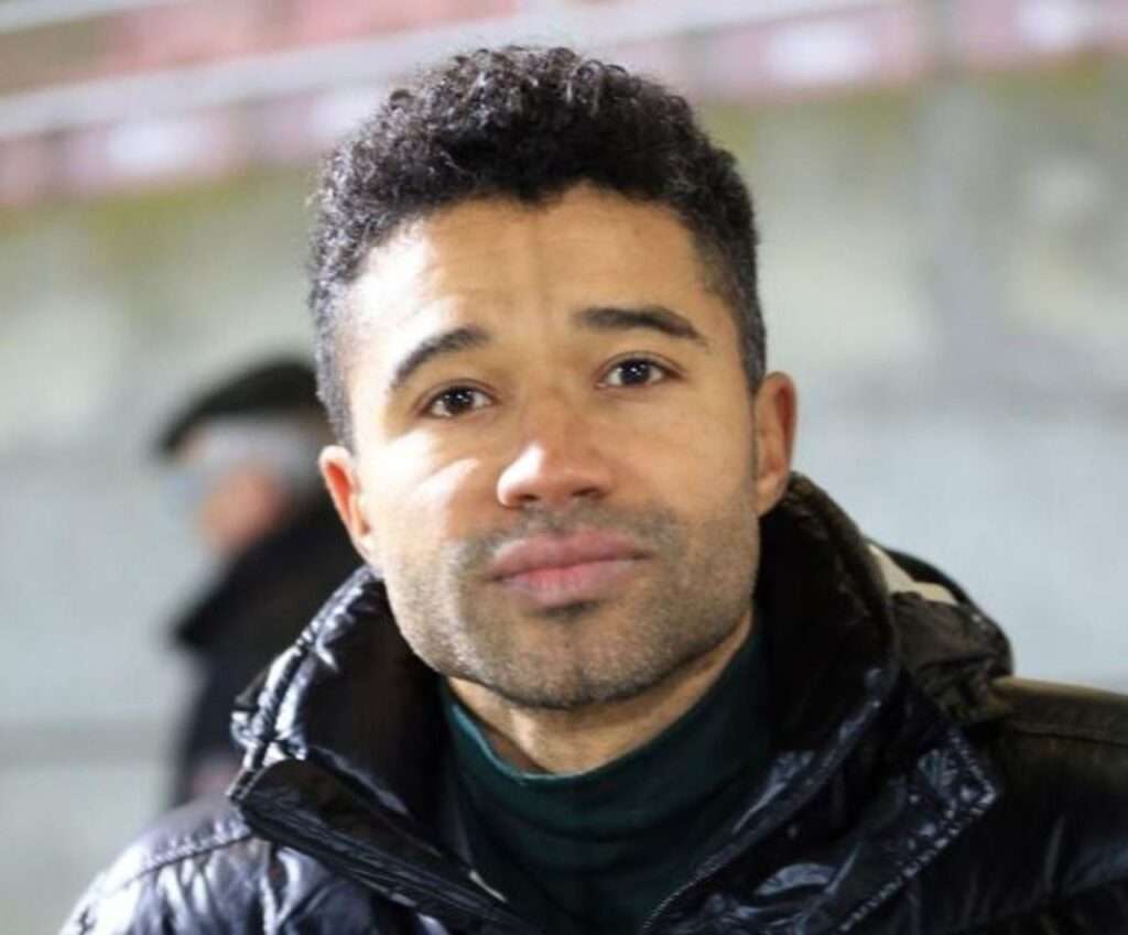 Haron Tanzit Âge
