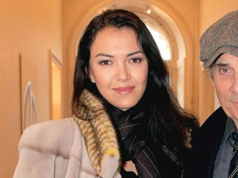 Adelina Khamaganova Wikipedia