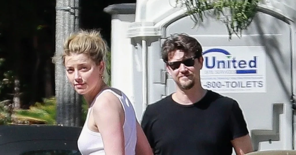 Amber Heard Et Son Nouveau Compagnon