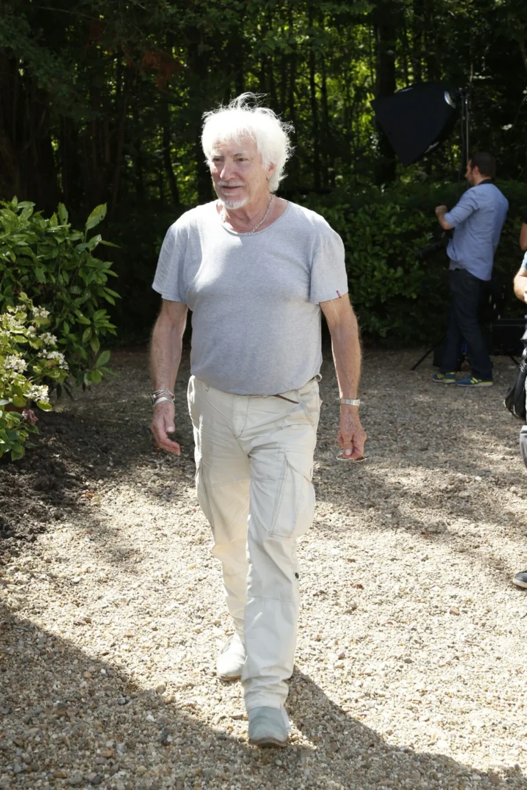 Hugues Aufray Taille