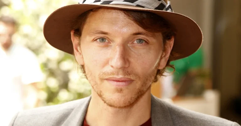 Pierre Haroche Frère De Raphaël