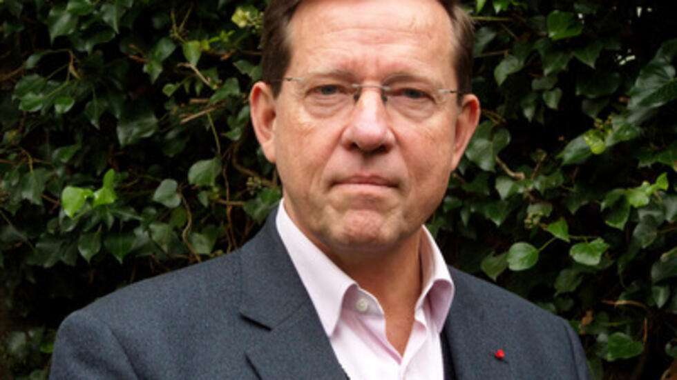 Pierre Servant Bonnet Sur La Tete