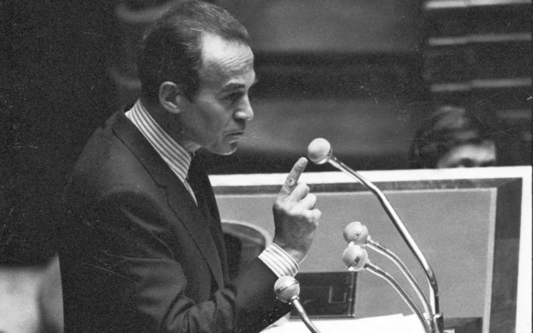 Robert Badinter Jeune