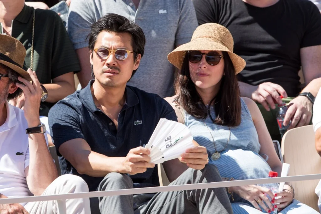 Frédéric Chau Et Sa Compagne