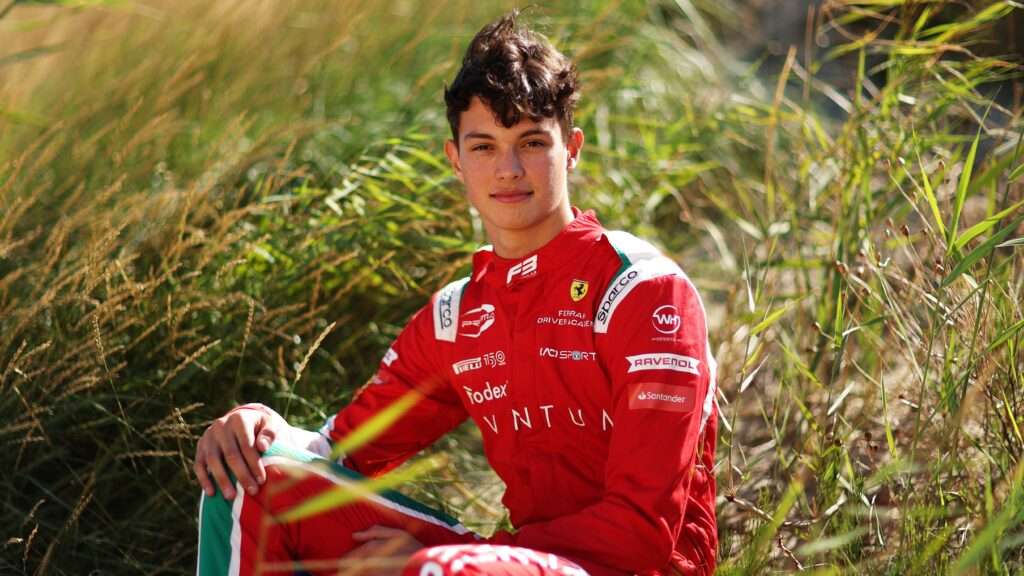 Oliver Bearman Taille