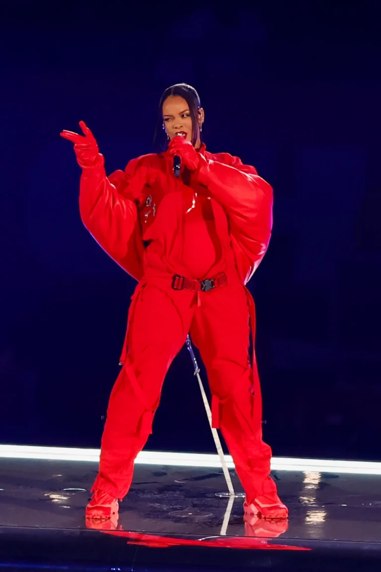 Rihanna Encore Enceinte